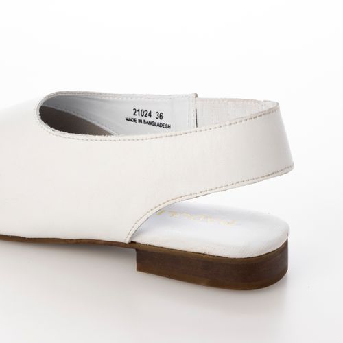 FASBEE｜マドゥリ MADULI ポインテッドバックベルトシューズ （WHITE）｜MADULI -  日本ファッションの海外通販サイト｜セール開催中！